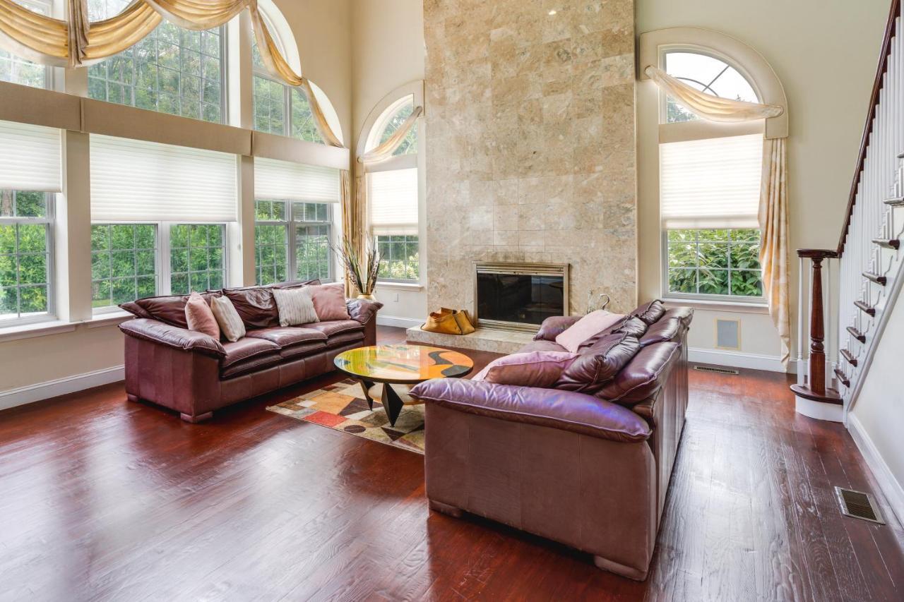 Centrally Located Family Home With Pool Harleysville Exterior foto