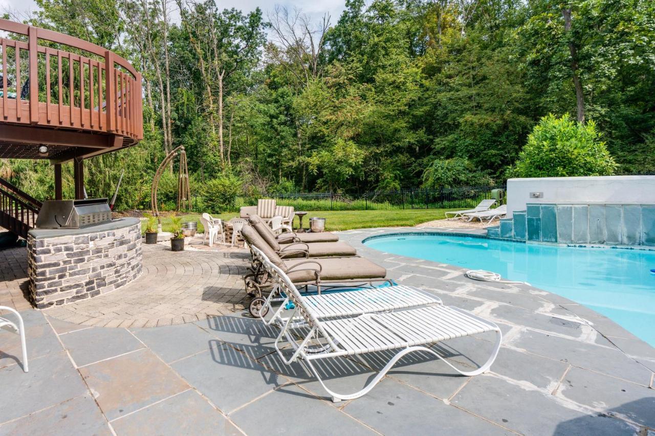 Centrally Located Family Home With Pool Harleysville Exterior foto