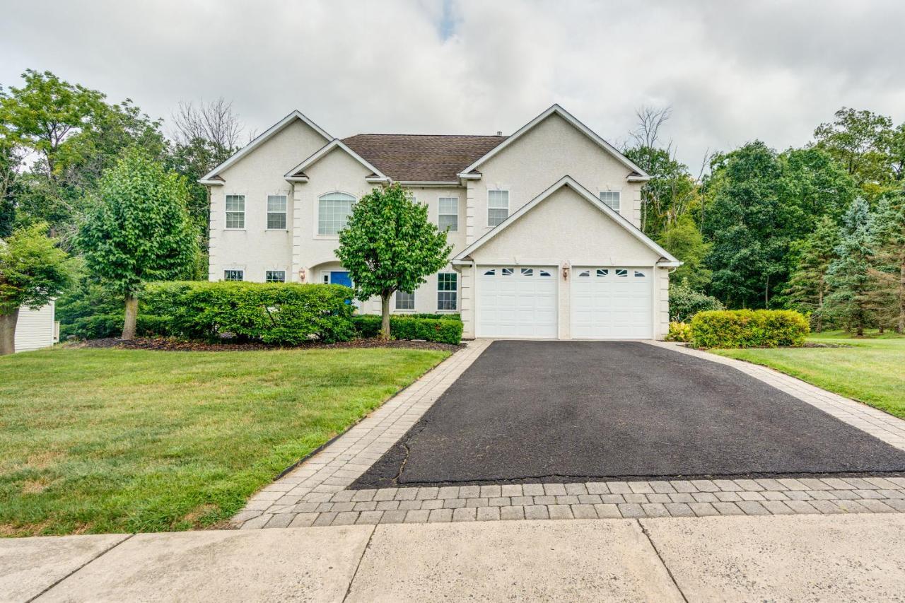 Centrally Located Family Home With Pool Harleysville Exterior foto