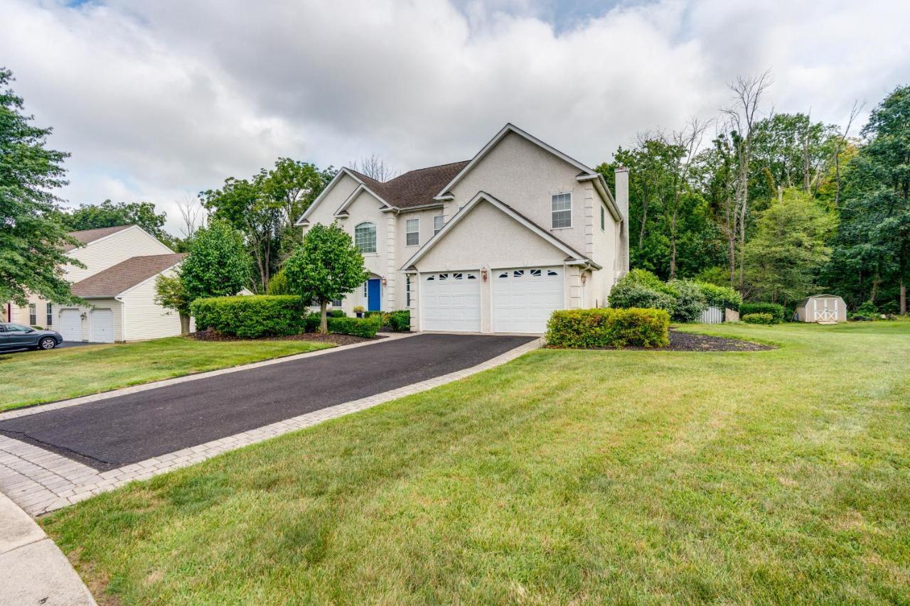 Centrally Located Family Home With Pool Harleysville Exterior foto