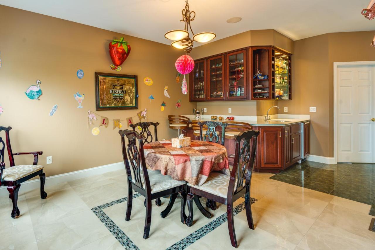 Centrally Located Family Home With Pool Harleysville Exterior foto